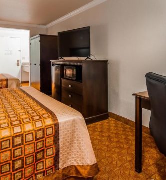 SureStay Plus Hotel by Best Western Lompoc 4